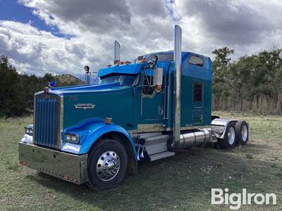 2001 Kenworth W900 T/A Truck Tractor