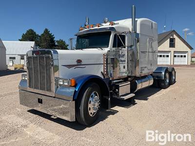 2003 Peterbilt 379 EXHD T/A Truck Tractor