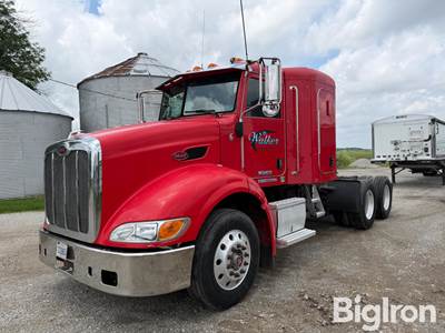 2010 Peterbilt 384 Sleeper Truck Tractor