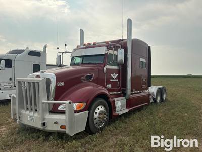 2011 Peterbilt 386 T/A Truck Tractor w/Sleeper Cab