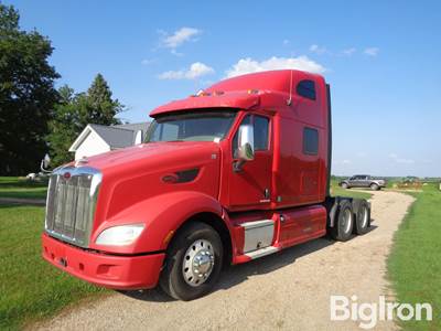 2013 Peterbilt 587 T/A Truck Tractor