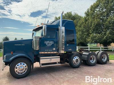 2007 Western Star 4900FA Tri/A Tractor Truck
