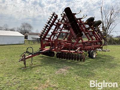 Case 4200 Soil Finisher