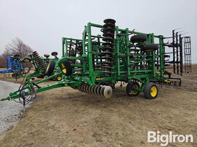 2015 John Deere 2310 39' 9" Mulch Finisher