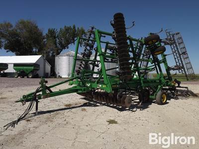 2013 John Deere 2310 33'-9" Mulch Finisher