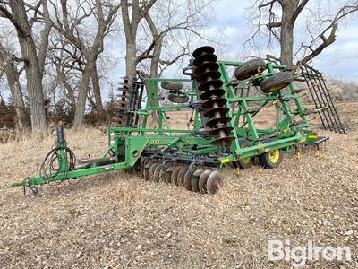 John Deere 726 28' Mulch Finisher