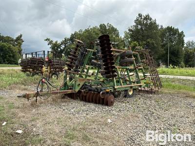 John Deere 726 Mulch Finisher