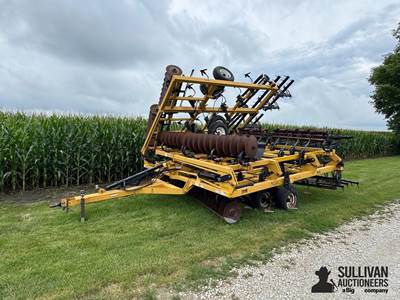 Landoll 876 40’ Mulch Finisher