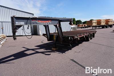 2007 Iron Steer 10R25 25' T/A Gooseneck Roller Trailer