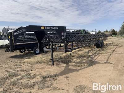 2023 Industrias America 20x4 T/A Self dumping round bale trailer