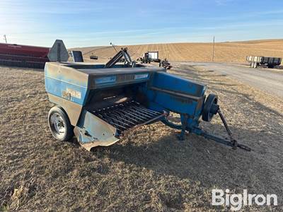 Ford 14-352 Small square baler