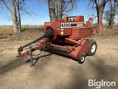 Hesston 4590 Inline Small Square Baler
