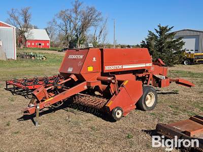 Hesston 4600 Small Square Baler