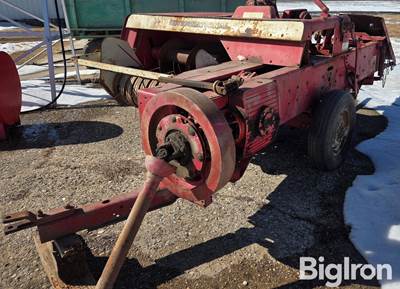 International Harvester 430T Small Square Baler
