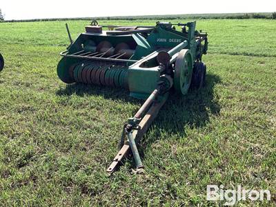 John Deere 14T Small Square Baler