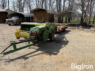 John Deere 336 Small Square Baler