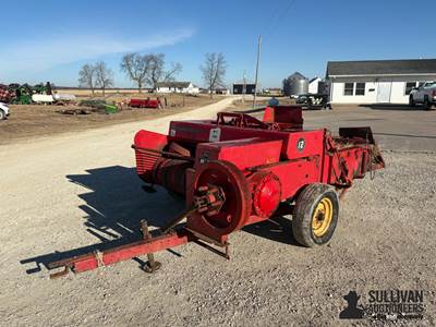 Massey Ferguson 12 Small Square Baler