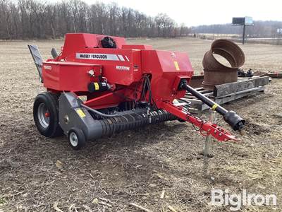 2016 Massey Ferguson 1840 Small Square Baler
