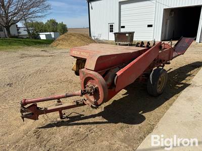 New Holland 268 Hayliner Small Square Baler