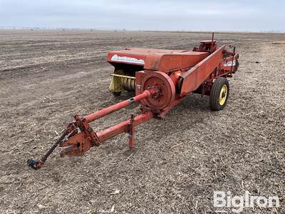 New Holland 269 Small Square Baler