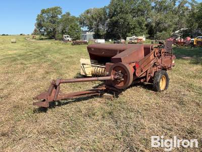 New Holland 271 Small Square Baler