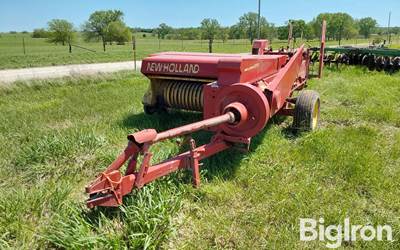 New Holland 273 Hayliner Small Square Baler