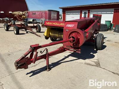 New Holland 275 Square Baler