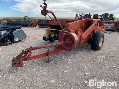 New Holland 285 Wire Tie Square Baler