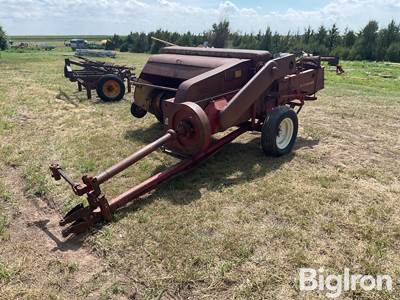 New Holland 68 Small Square Baler