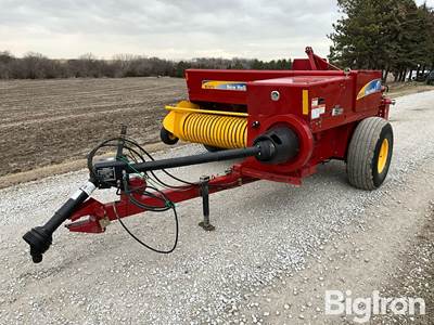 2011 New Holland BC5070 Hayliner Small Square Baler