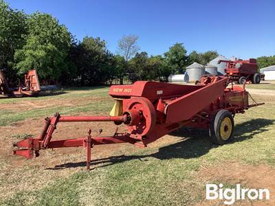 New Holland Hayliner 269 Wire Small Square Baler
