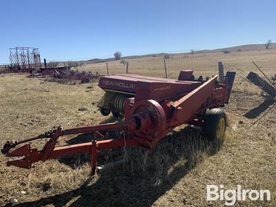 New Holland Hayliner 273 Small Square Baler