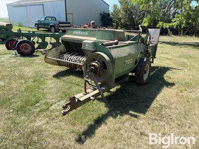 Oliver 720 Small Square Baler