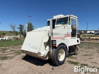 1990 Elgin Pelican Series P Street Sweeper