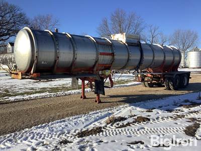 1968 Fruehauf T/A Tanker Trailer