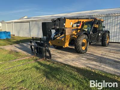 2019 Caterpillar TL1055D 55’ Telehandler w/ Pallet Forks