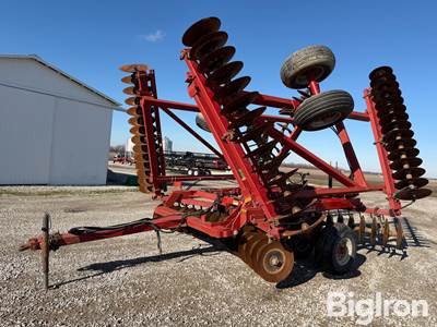 Case IH 3950 28' Disk Harrow