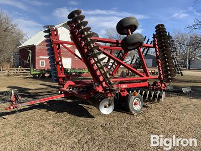 Case IH 3950 29’ Flex Wing Disk Harrow