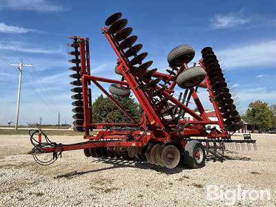 Case IH 3950 31’ Tandem Disk w/Harrow