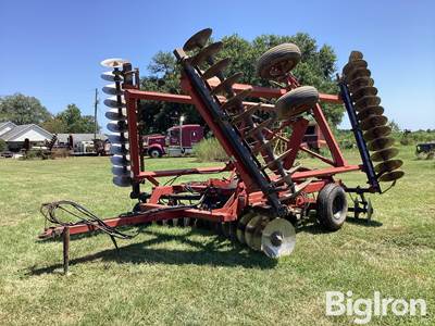 Case IH 496 28’ Tandem Disk