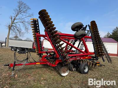 2010 Case IH RMX340 31' Tandem Disk w/Remlinger 3-Bar Spike Harrow