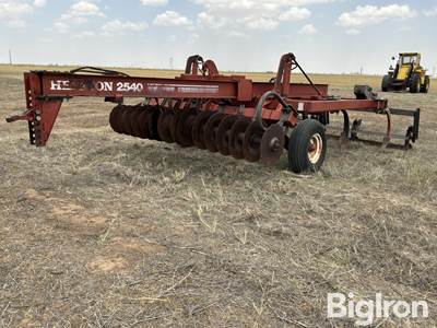 Hesston 2540 Disk Ripper