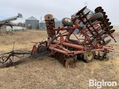 International 274 22’ Disk