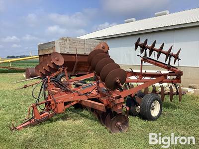 International 475 Tandem Disk
