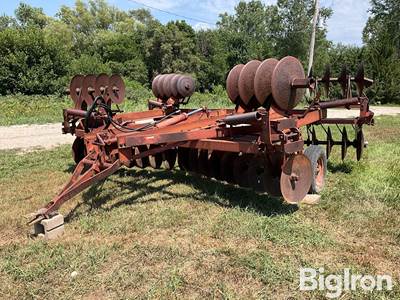 International 480 19’ Tandem Disk