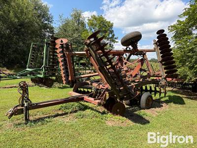 International 496 25' Disk Harrow