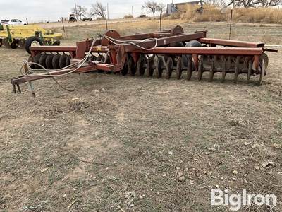 International Harvester 760 Offset Disk Plow
