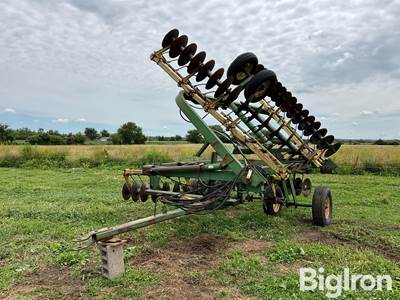 John Deere 220 21’ Tandem Disk