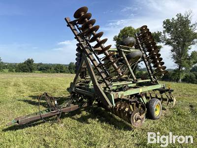 John Deere 230 Disk