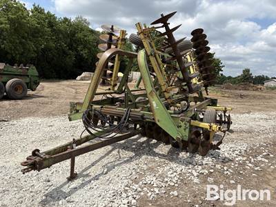 John Deere 230 23' Disk